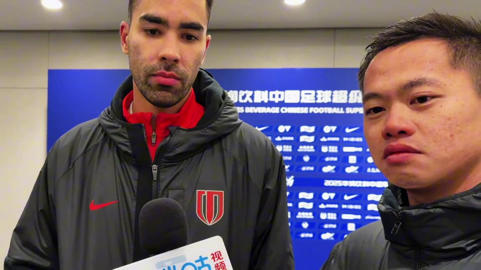 德?tīng)柤佣噘惡蟛稍L：主教練給了我很大信心，拿到3分的最重要的