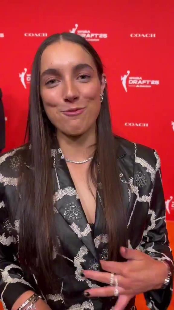 少爺真全能啊！威少還幫WNBA新秀妹子們?cè)O(shè)計(jì)今晚的服裝